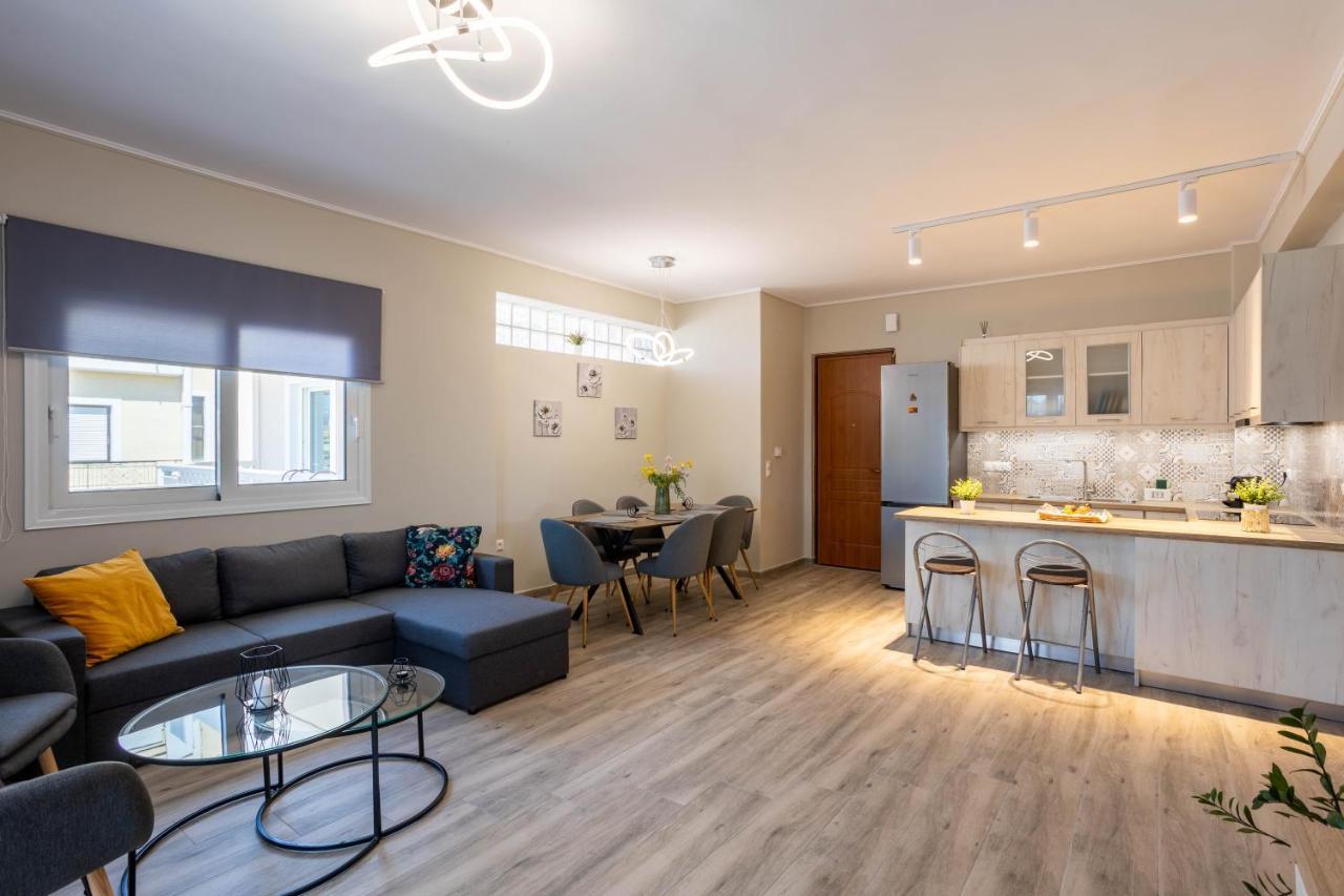 Luxury & Cozy Apartment Messíni エクステリア 写真