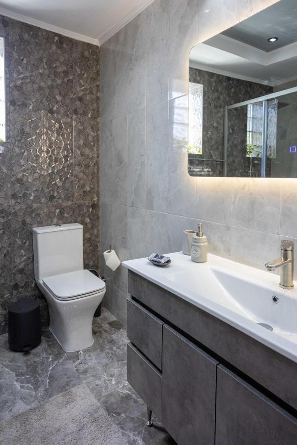 Luxury & Cozy Apartment Messíni エクステリア 写真